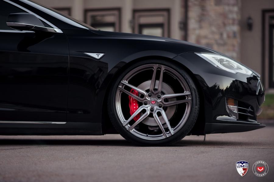 Колеса Tesla Model S on Vossen Wheels (HC-1) 2016 года  (фото 10 из 23)